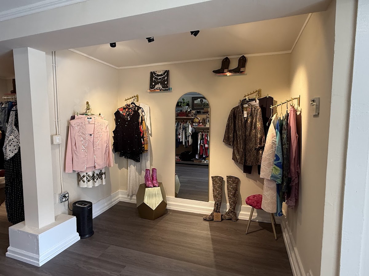 Tight Knit Vintage & Modern